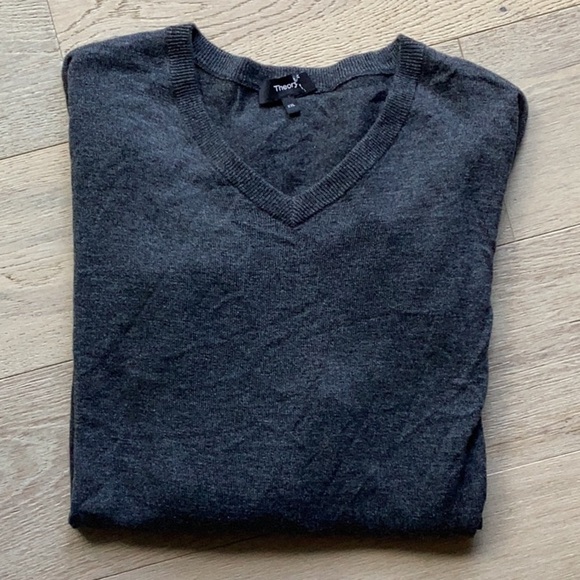 THEORY Men’s V Neck Merino Wool Sweater Gray size XXL - Picture 4 of 6